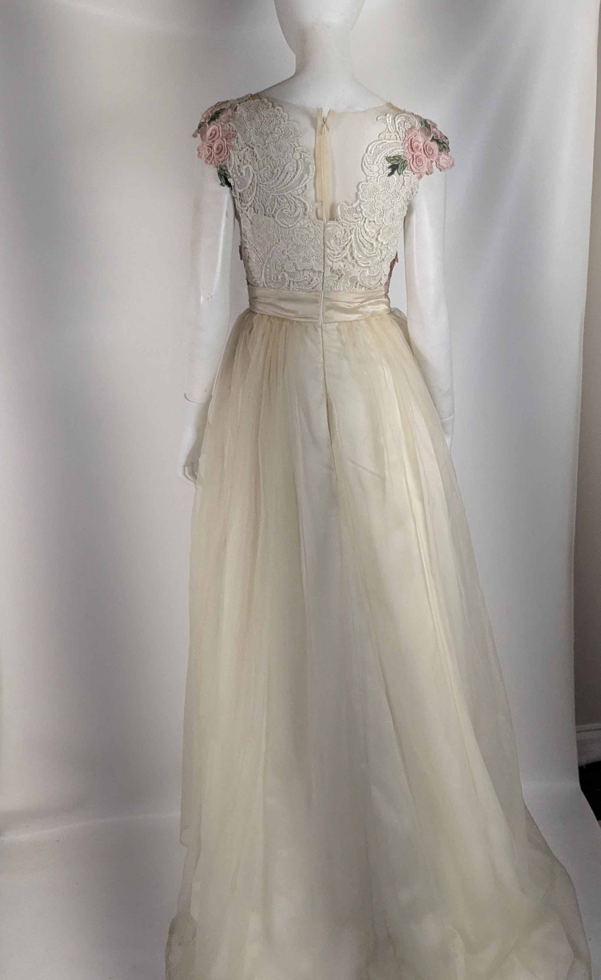 Garden Rose Lace V-neck Organza Ballgown colorful wedding dress