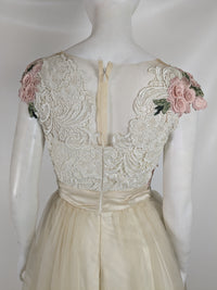 Garden Rose Lace V-neck Organza Ballgown colorful wedding dress